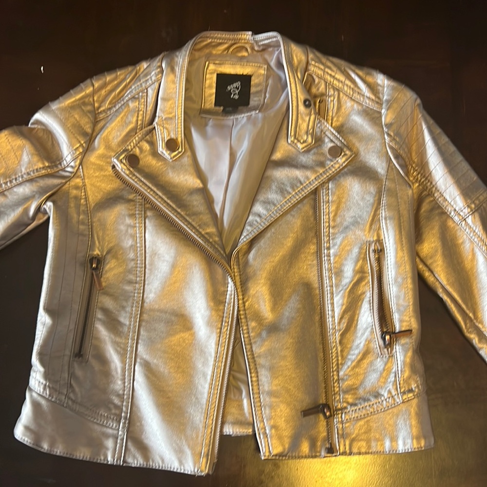 Rose gold with pleated back size small
